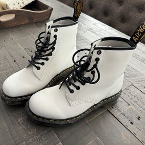 NWOT Dr. Martens 1460 Smooth White Leather Lace Up Boots